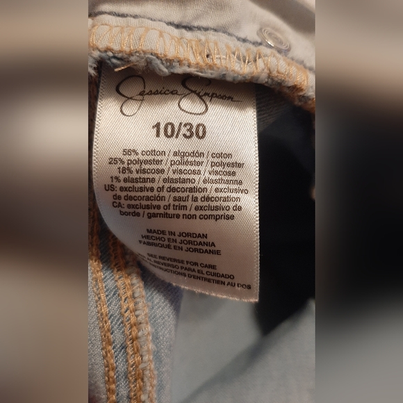 Jessica Simpson Relaxed Skinny Crop Jeans size 10/30 stretchy - Picture 3 of 5